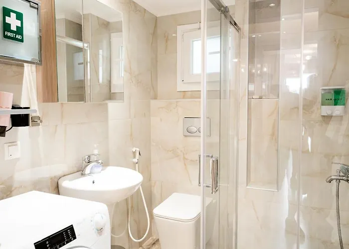 Diamond & Pearl Peraía