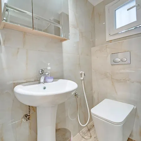 Diamond & Pearl Peraía